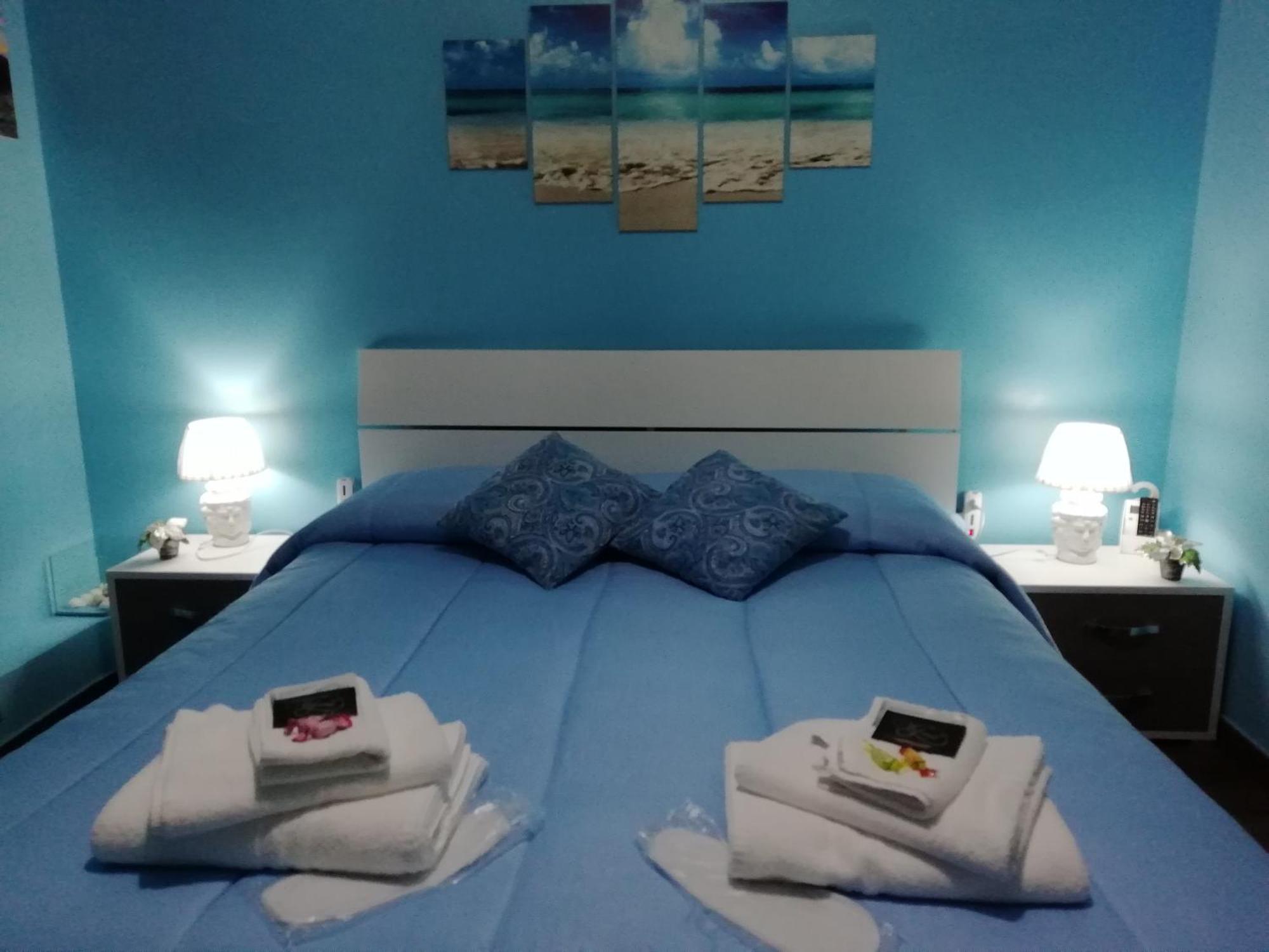 B&B Del Centro Capo dʼOrlando Kamer foto